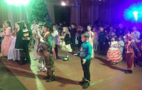 Танцы юных казачат