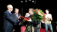 Ф. Мухаметшин и В. Рыбицкий вручили награду Ю. Хармелину