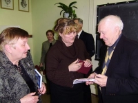 Юрий Бычков с филологами Славянского университета  
