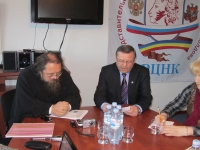 Андрей Кураев и руководитель представительства Россотрудничества в Молдавии Валентин Рыбицкий
