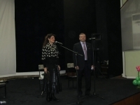 Концерт открывают искусствовед Ирина Мартынюк и Валентин Рыбицкий