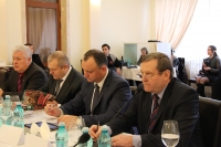 Президиум конференции (слева направо): В.Воронин, С.Назария, И.Додон, В.Рыбицкий