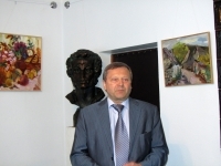 Участников встречи приветствует Валентин Рыбицкий