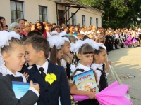28 первоклашек сегодня сели за парты лицея им.Гоголя 