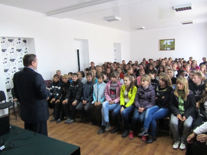 В. Рыбицкий рассказал старшеклассникам о задачах и возможностях РЦНК